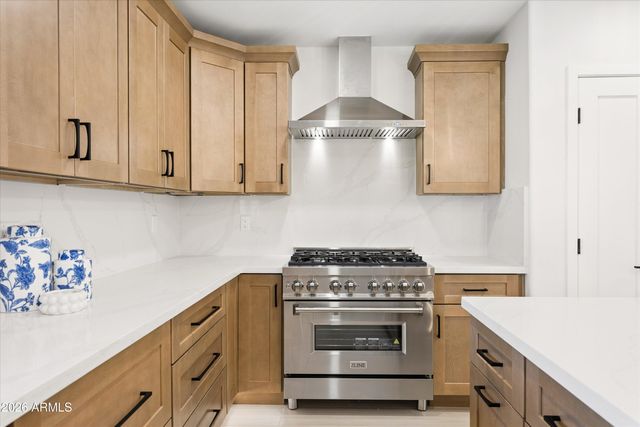 8236 E CAMBRIDGE Avenue, Scottsdale, AZ 85257