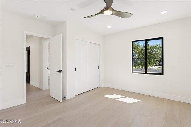 8236 E CAMBRIDGE Avenue, Scottsdale, AZ 85257