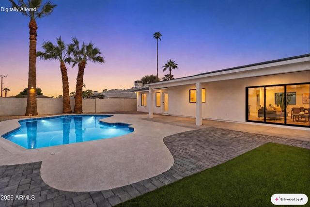 8236 E CAMBRIDGE Avenue, Scottsdale, AZ 85257