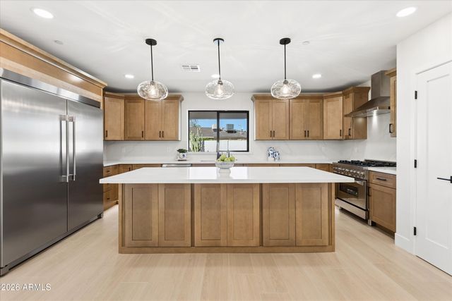 8236 E CAMBRIDGE Avenue, Scottsdale, AZ 85257