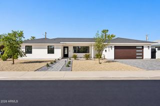 8236 E CAMBRIDGE Avenue, Scottsdale, AZ 85257