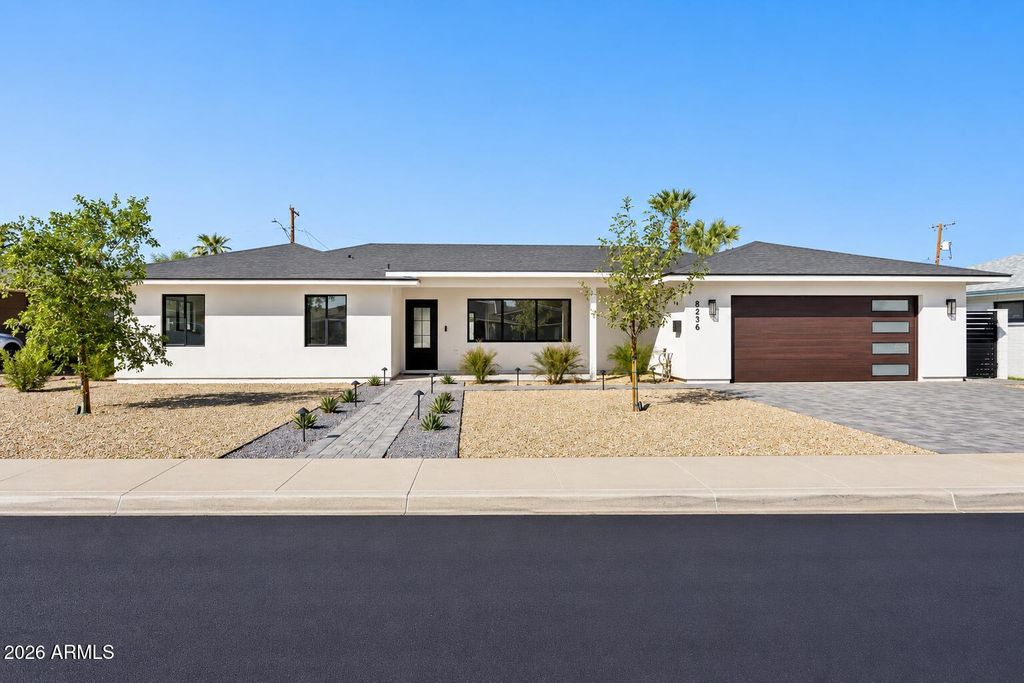 8236 E CAMBRIDGE Avenue, Scottsdale, AZ 85257