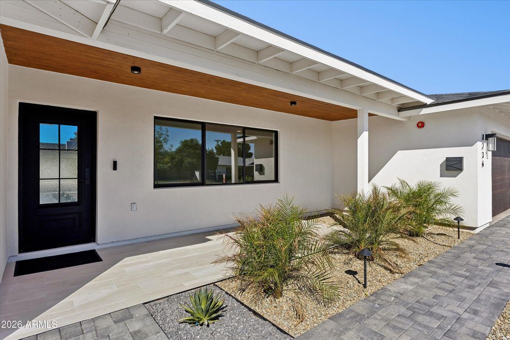 8236 E CAMBRIDGE Avenue, Scottsdale, AZ 85257 — photo 4
