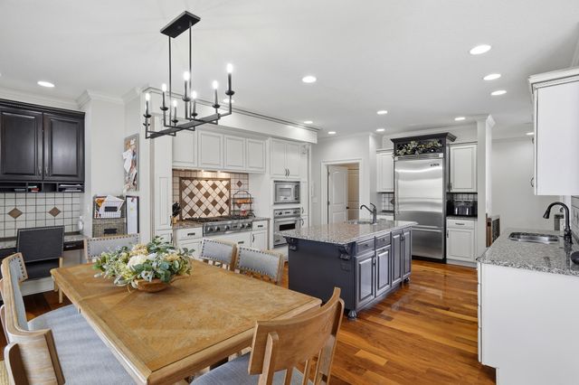 4710 WINDING WOOD CT, Columbia, MO 65203