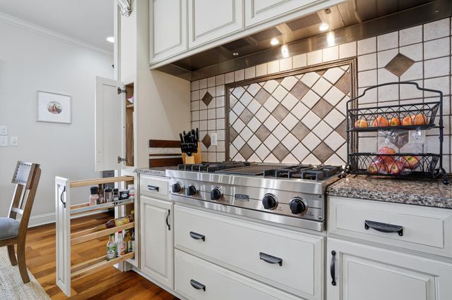 4710 WINDING WOOD CT, Columbia, MO 65203