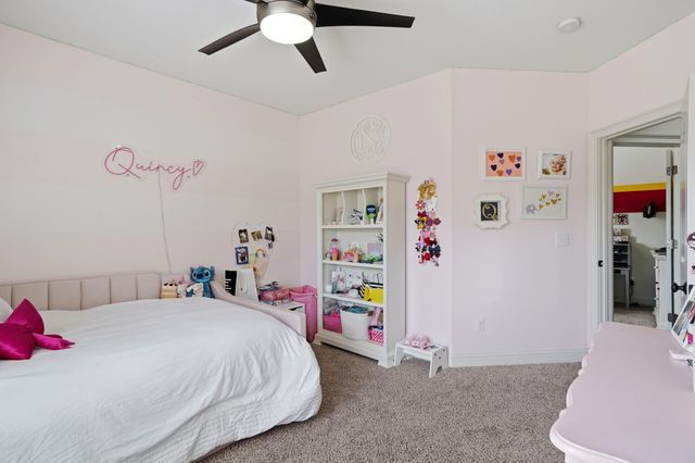 4710 WINDING WOOD CT, Columbia, MO 65203