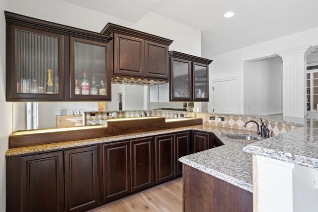 4710 WINDING WOOD CT, Columbia, MO 65203