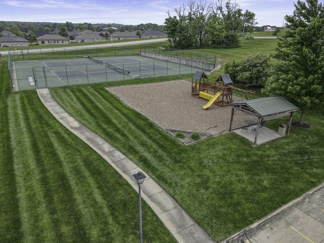 4710 WINDING WOOD CT, Columbia, MO 65203