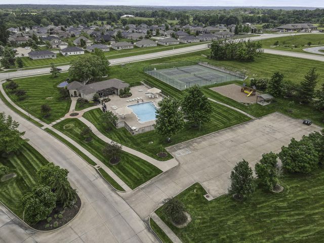 4710 WINDING WOOD CT, Columbia, MO 65203