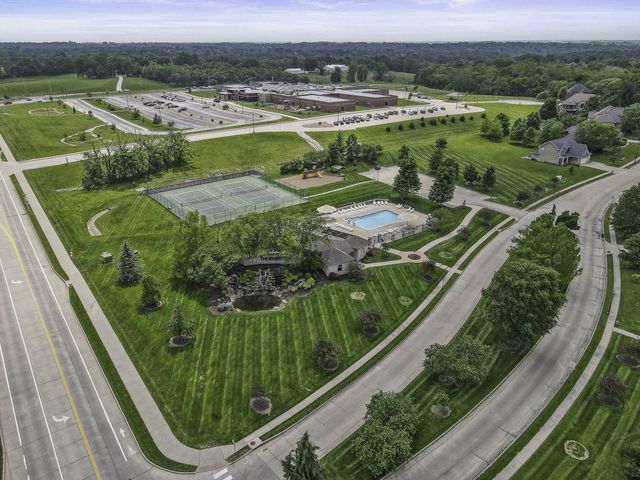 4710 WINDING WOOD CT, Columbia, MO 65203