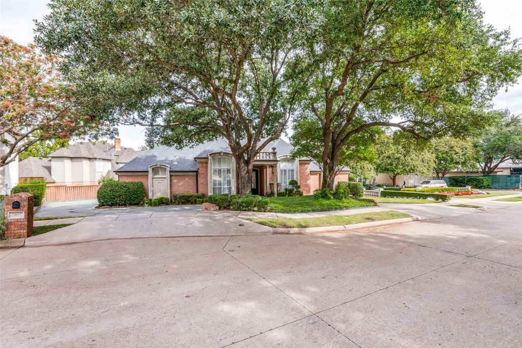 17624 Woods Edge Drive, Dallas, TX 75287