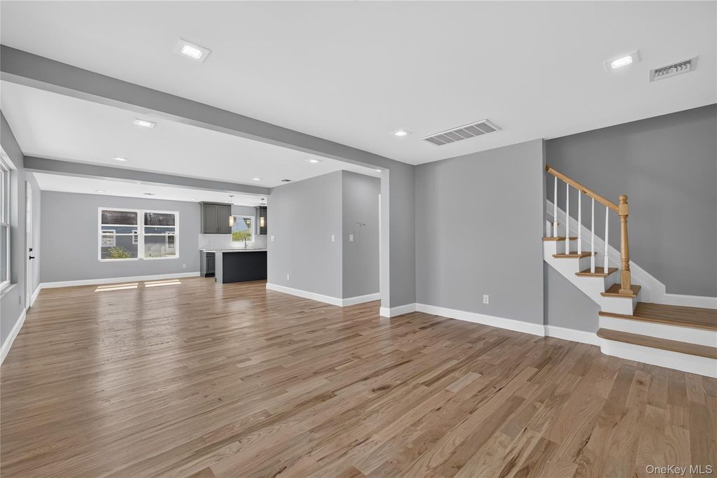 34 Wilson Road, Valley Stream, NY 11581 — photo 2