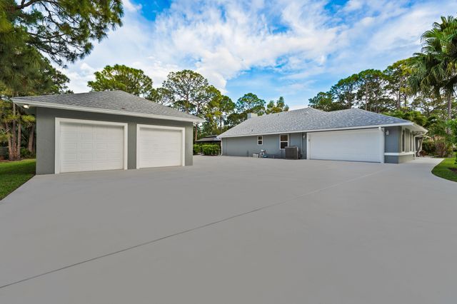 14450 N 69th Dr Drive N, Palm Beach Gardens, FL 33418