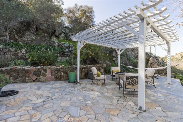 29068 Lake, Agoura Hills, CA 91301