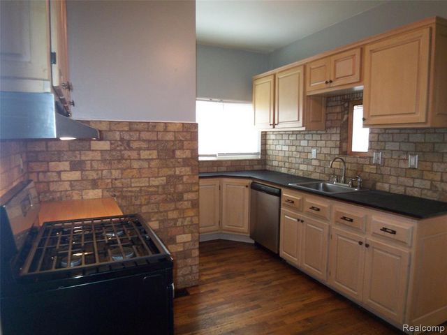 7259 Packard Avenue, Warren, MI 48091