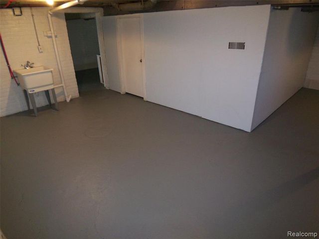 7259 Packard Avenue, Warren, MI 48091