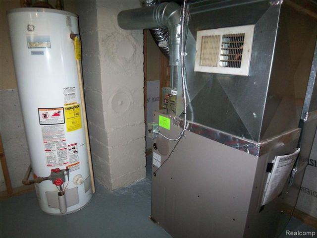 7259 Packard Avenue, Warren, MI 48091