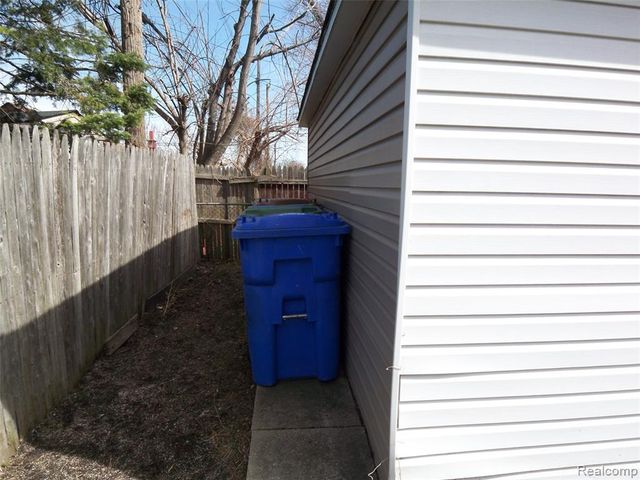 7259 Packard Avenue, Warren, MI 48091