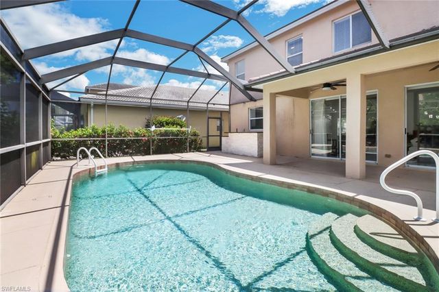 8271 Laurel Lakes WAY, Naples, FL 34119