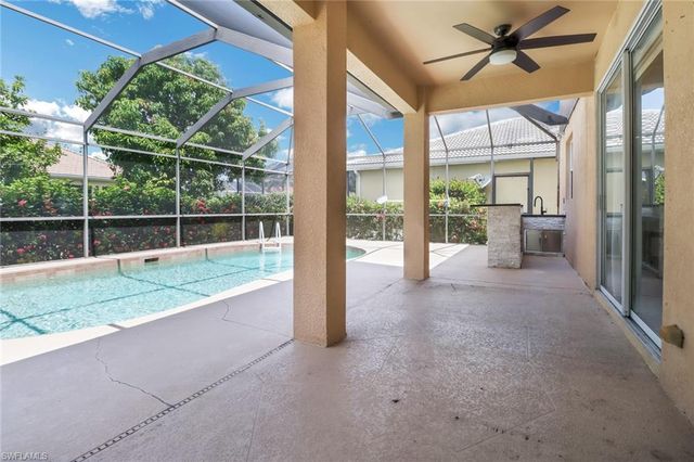 8271 Laurel Lakes WAY, Naples, FL 34119