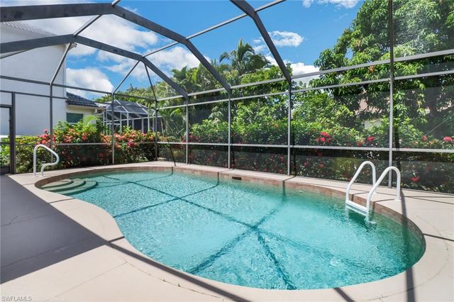 8271 Laurel Lakes WAY, Naples, FL 34119