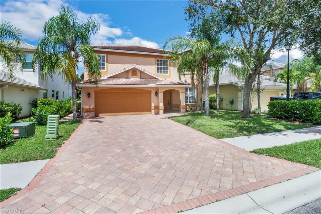 8271 Laurel Lakes WAY, Naples, FL 34119