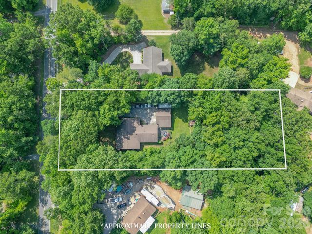 6806 Davis Road, Waxhaw, NC 28173
