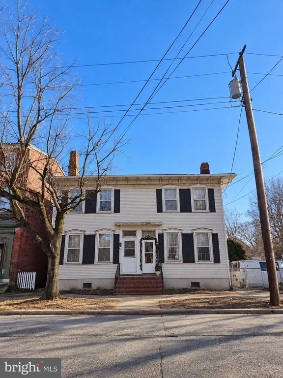 87-89 W BROADWAY, Salem, NJ 08079 — exterior