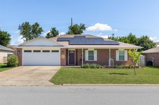 1203 SE 21st Street, Bentonville, AR 72712