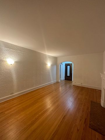 2333 W Farwell Avenue 1S, Chicago, IL 60645