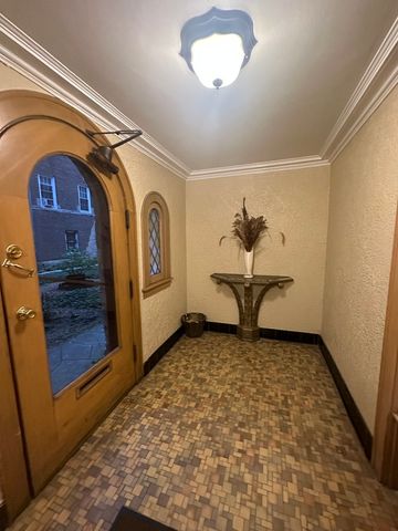 2333 W Farwell Avenue 1S, Chicago, IL 60645