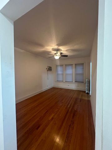 2333 W Farwell Avenue 1S, Chicago, IL 60645