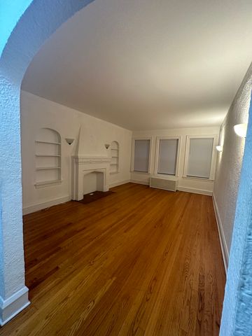 2333 W Farwell Avenue 1S, Chicago, IL 60645