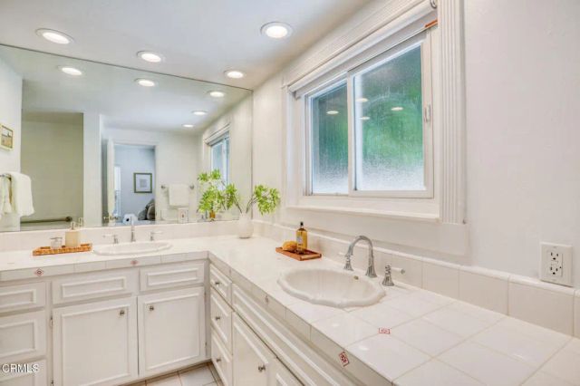 1225 S Orange Grove Boulevard 2, Pasadena, CA 91105