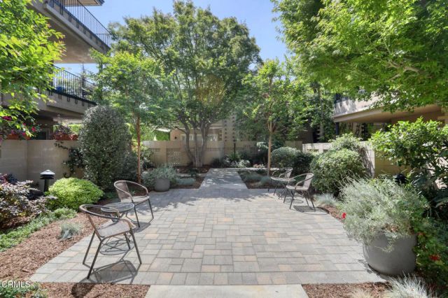 1225 S Orange Grove Boulevard 2, Pasadena, CA 91105