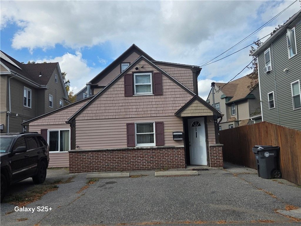 35 Spicer Street, Providence, RI 02905