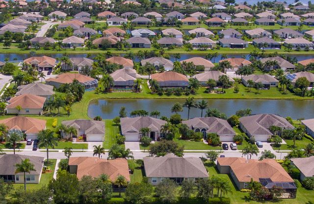 660 Tangelo Circle SW, Vero Beach, FL 32968
