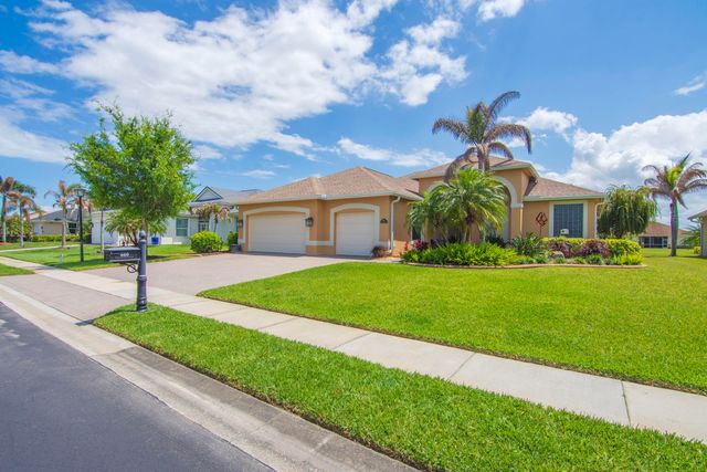 660 Tangelo Circle SW, Vero Beach, FL 32968