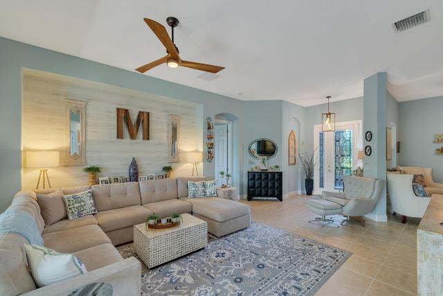 660 Tangelo Circle SW, Vero Beach, FL 32968