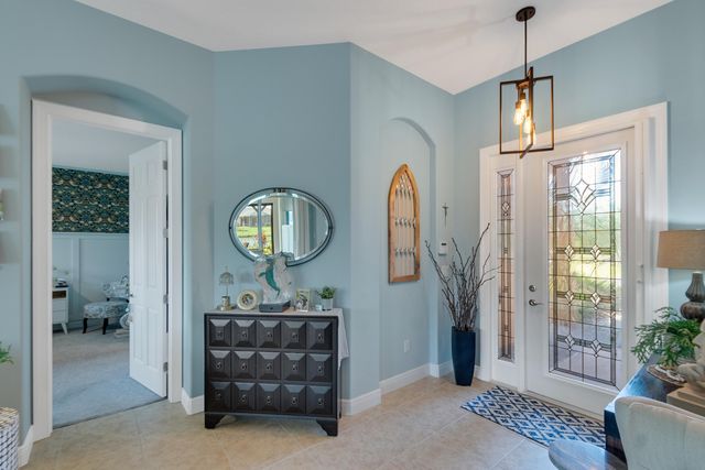 660 Tangelo Circle SW, Vero Beach, FL 32968