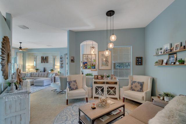 660 Tangelo Circle SW, Vero Beach, FL 32968