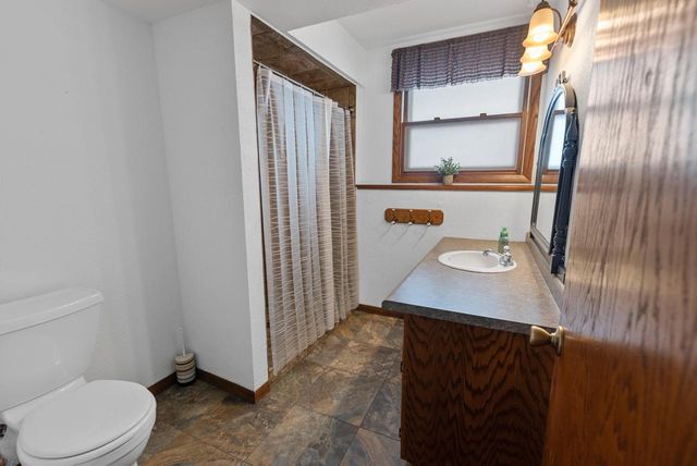 3657 Pleasant Valley ROAD, West Bend, WI 53095