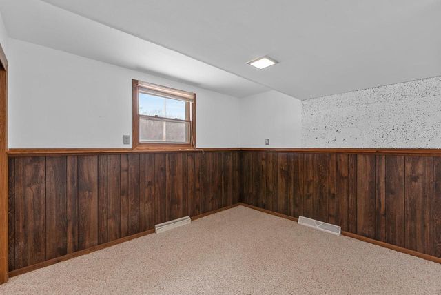 3657 Pleasant Valley ROAD, West Bend, WI 53095