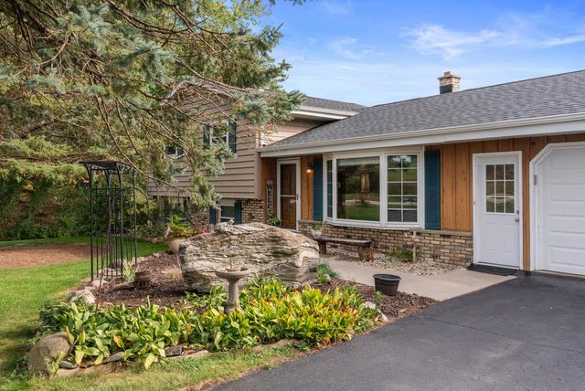 3657 Pleasant Valley ROAD, West Bend, WI 53095