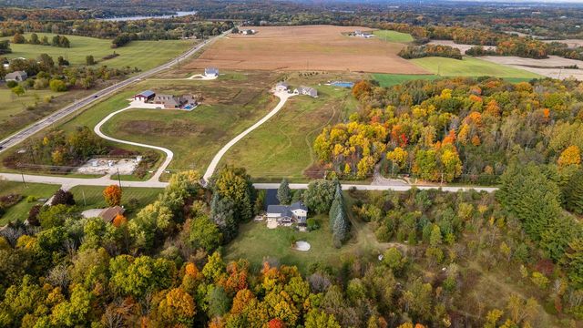 3657 Pleasant Valley ROAD, West Bend, WI 53095
