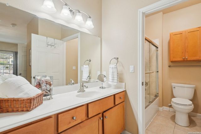 6160 Eckhert Rd Apt 301, San Antonio, TX 78240