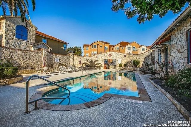 6160 Eckhert Rd Apt 301, San Antonio, TX 78240