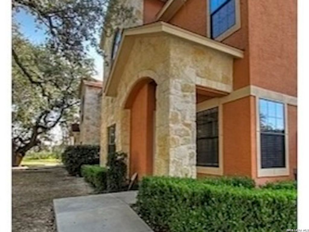 6160 Eckhert Rd Apt 301, San Antonio, TX 78240