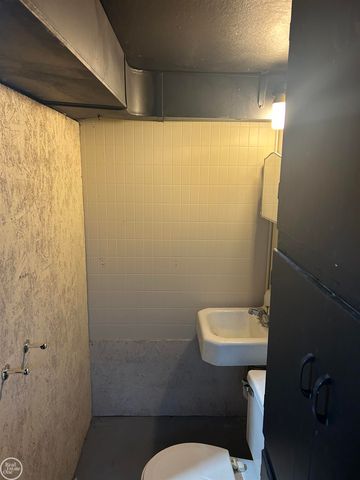 23060 David Avenue, Eastpointe, MI 48021