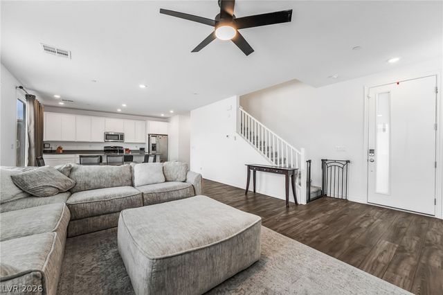 272 Mount Williamson Street, Henderson, NV 89015